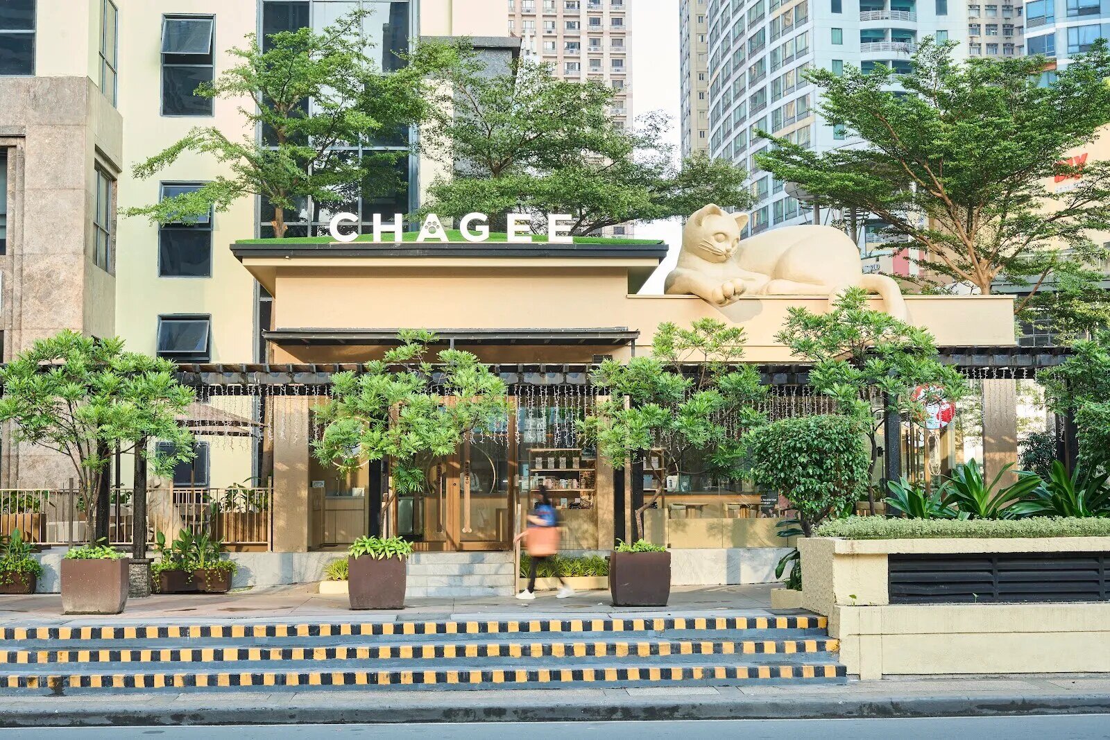 Pet-friendly restaurants and cafes in Manila