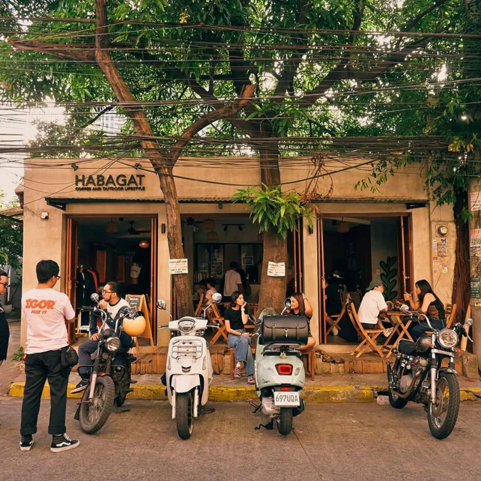 Cafes and food in Kapitolyo, Pasig