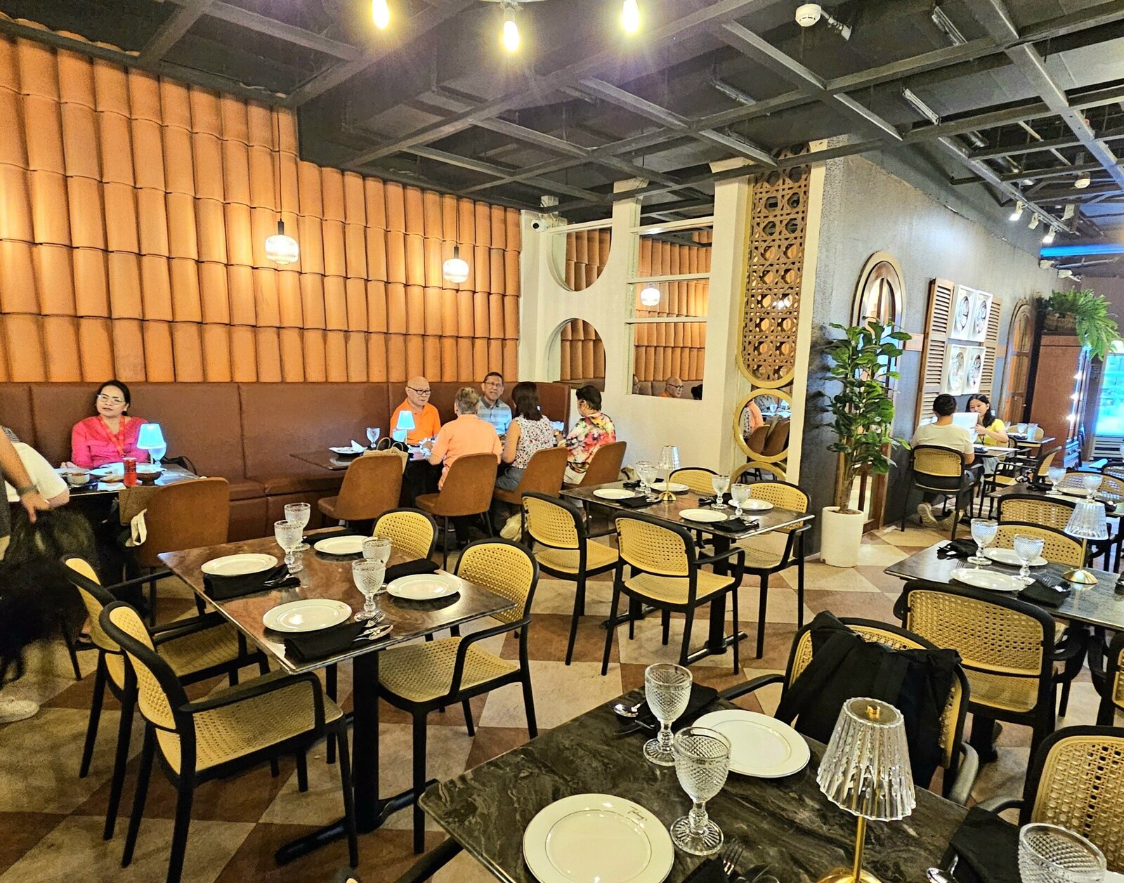 Where to eat in Cubao before Araneta